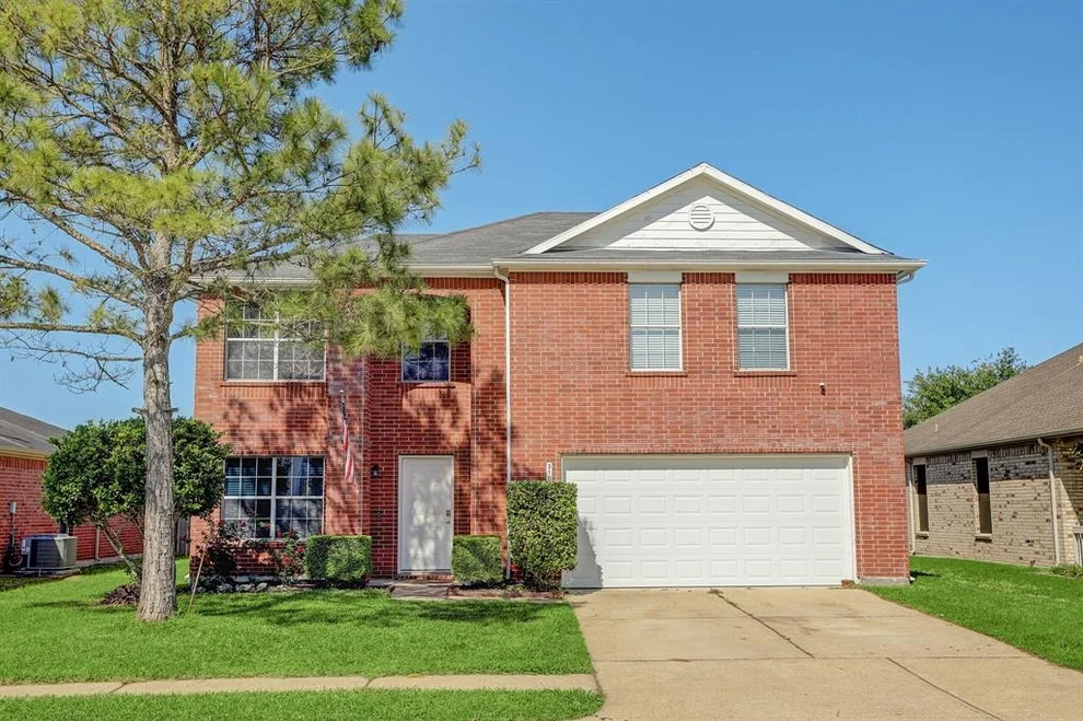 Unit for sale at 3104 Centennial Village Drive, Pearland, TX 77584