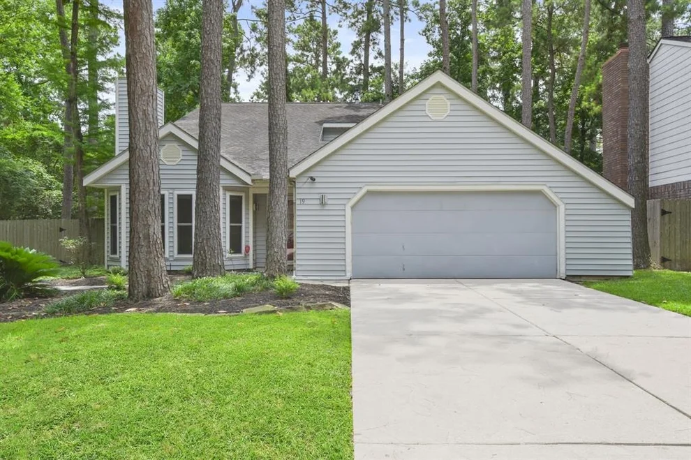 Unit for sale at 19 Sylvan Forest Drive, The Woodlands, TX 77381