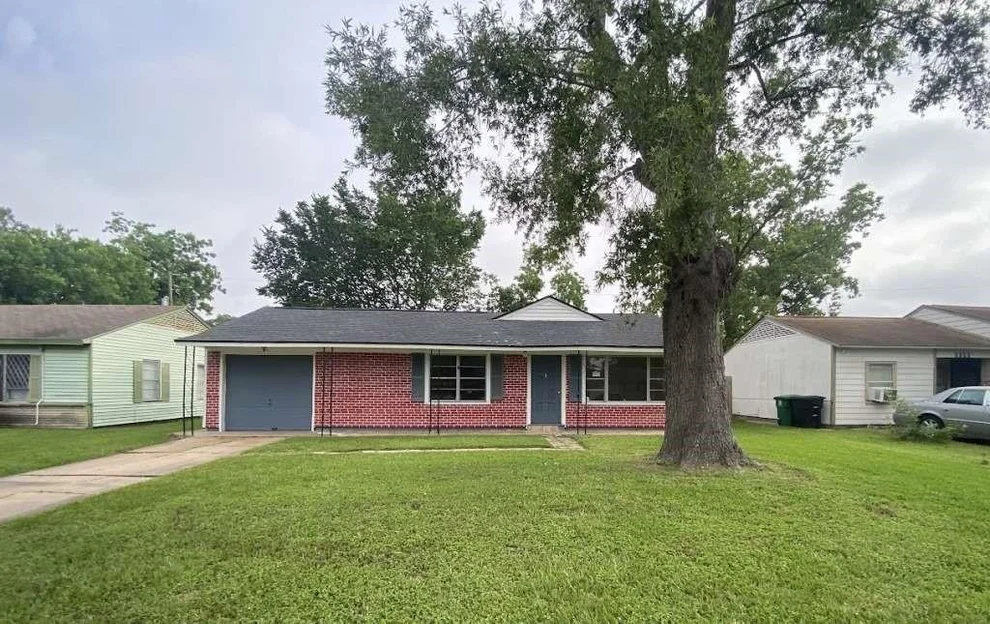 Unit for sale at 5715 Belmark Street, Houston, TX 77033