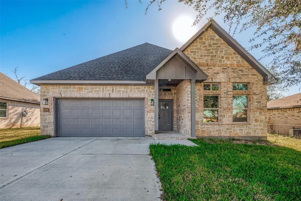 Unit for sale at 3639 Needville Avenue, Needville, TX 77461