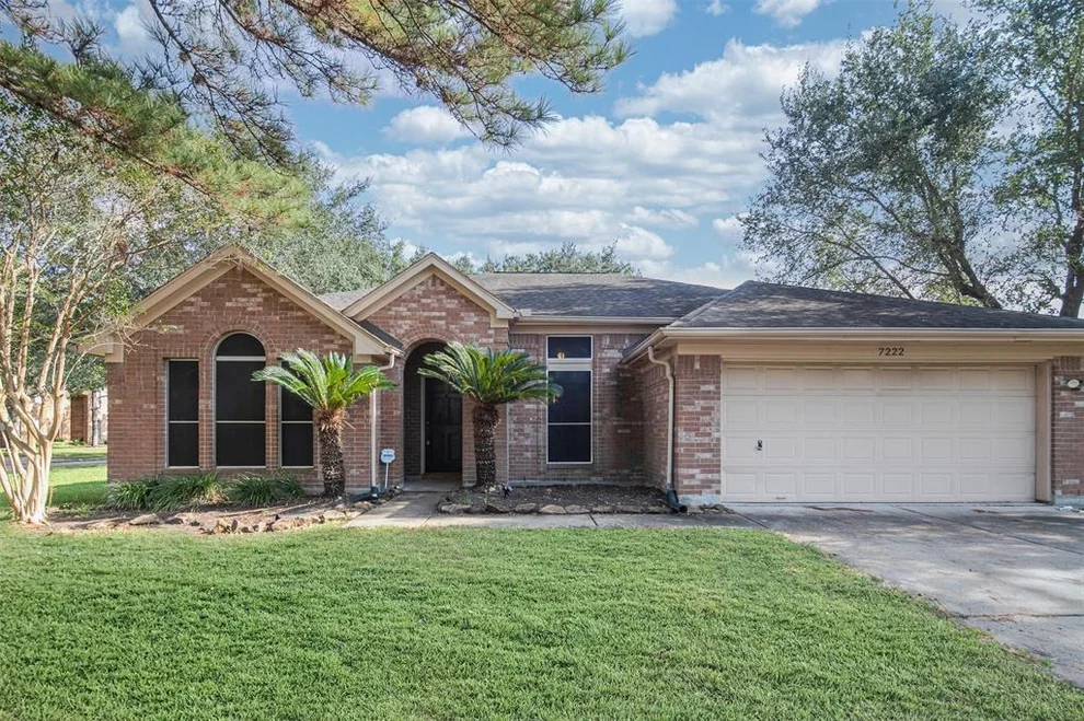 Unit for sale at 7222 Yardley Drive, Katy, TX 77494
