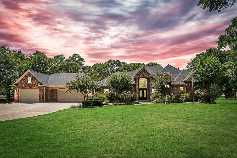 Unit for sale at 11107 Quiet Water Lane, Montgomery, TX 77356