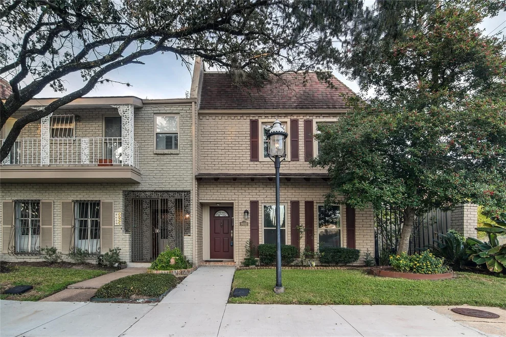 Unit for sale at 8602 Oakford Drive, Houston, TX 77024