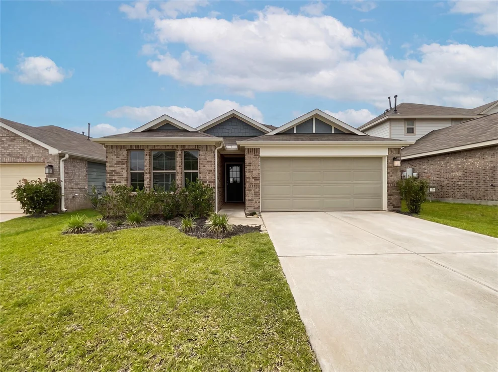 Unit for sale at 823 Deerhurst Lane, Magnolia, TX 77354