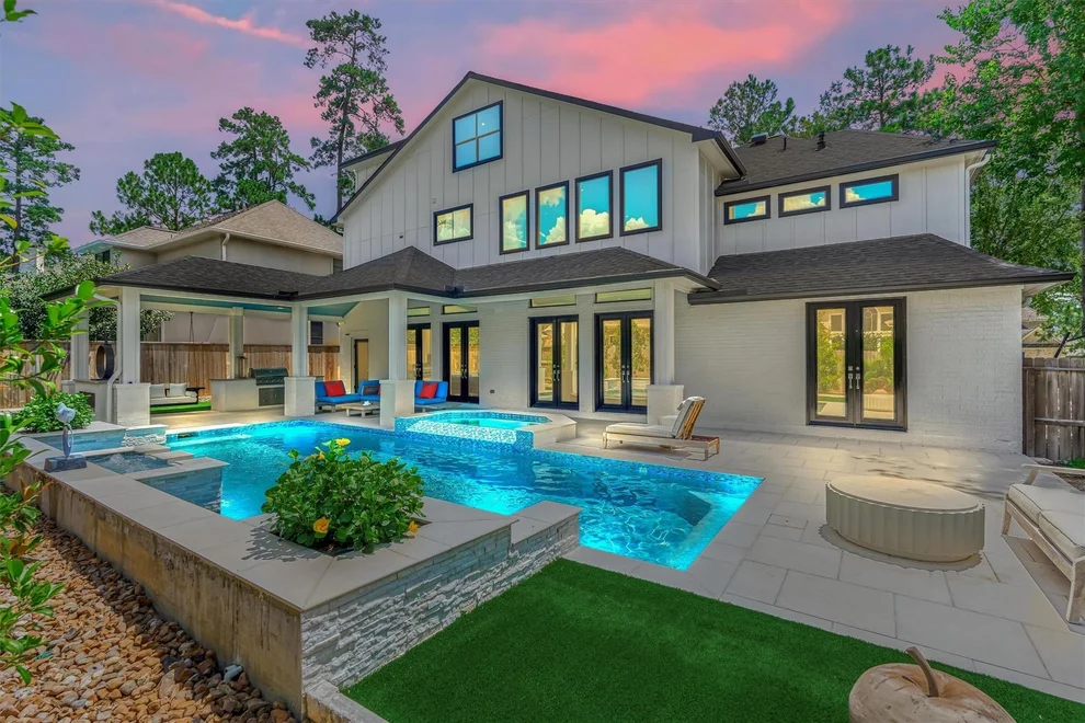 Unit for sale at 15 Atrium Woods Court, The Woodlands, TX 77381