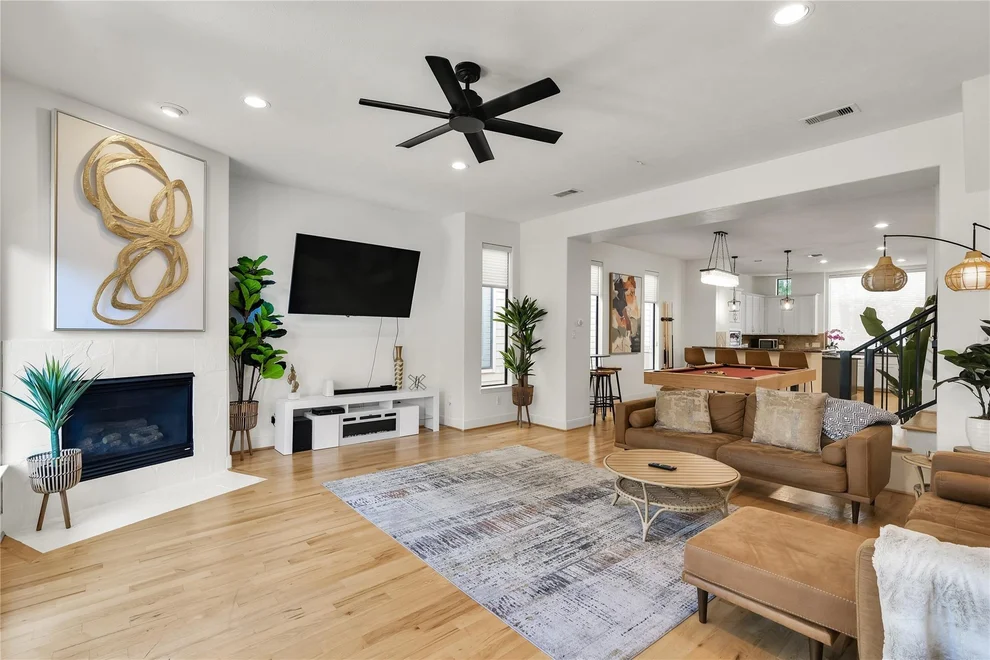 Unit for sale at 5213 Lillian Street, Houston, TX 77007