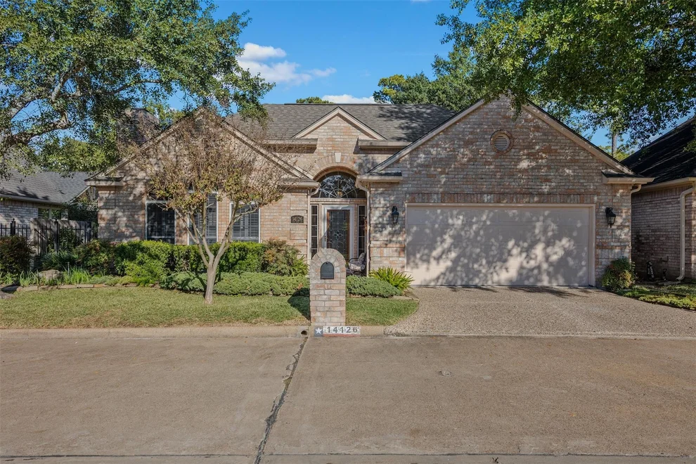 Unit for sale at 14126 Glen Canon Lane, Houston, TX 77069