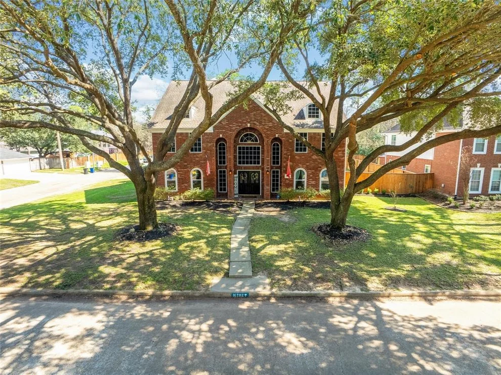 Unit for sale at 16702 Avenfield Road, Tomball, TX 77377