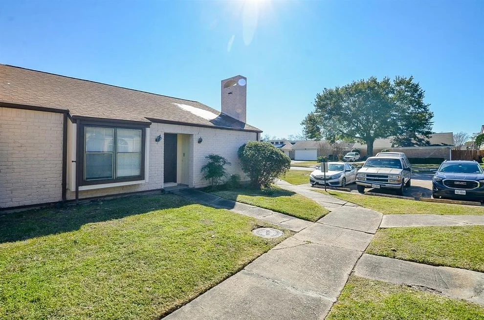 Unit for sale at 10770 Bexley Dr, Houston, TX 77099
