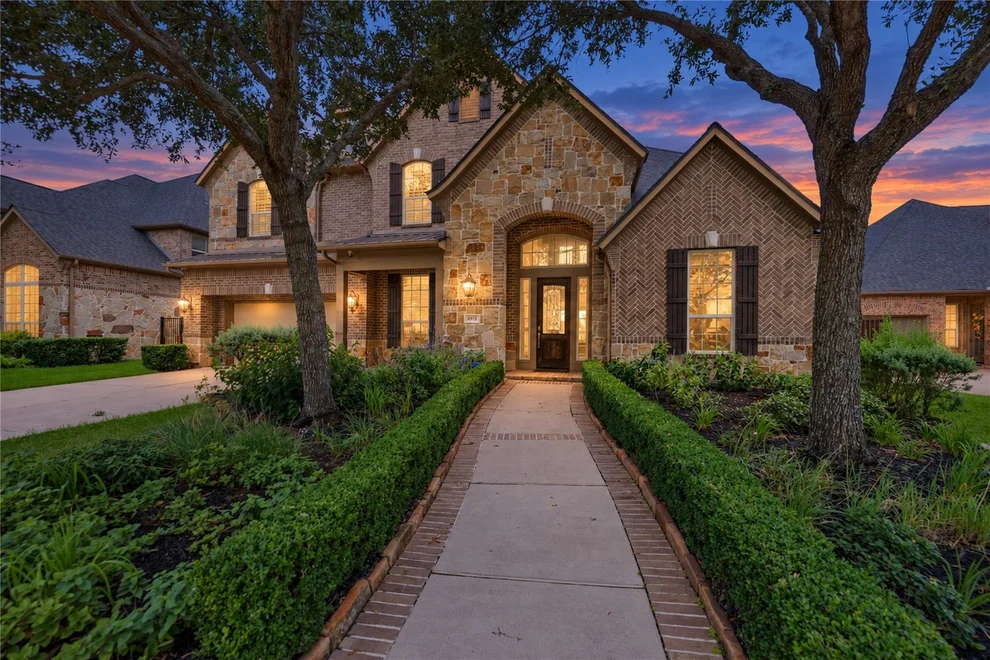 Unit for sale at 6915 Mountain Creek Lane, Missouri City, TX 77459