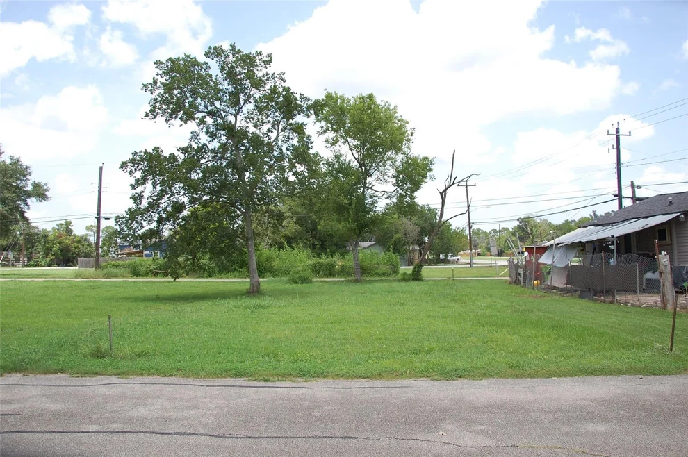 Unit for sale at 1002 Rufus Street, Richmond, TX 77469