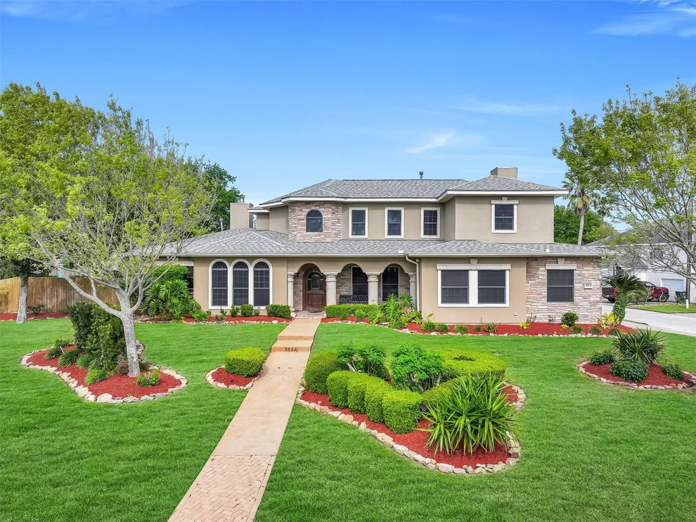 Unit for sale at 3934 Tres Drive, Galveston, TX 77554