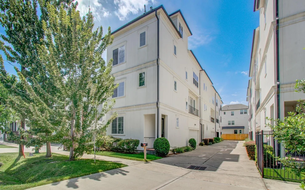 Unit for sale at 1222 W 24th Street, Houston, TX 77008