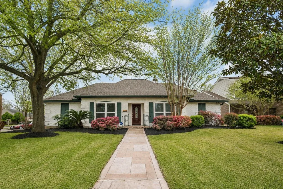 Unit for sale at 1003 Honey Hill Drive, Houston, TX 77077