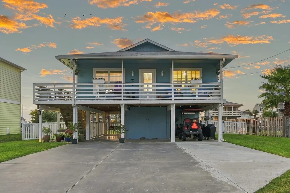 Unit for sale at 16630 Jamaica Inn Road, Jamaica Beach, TX 77554