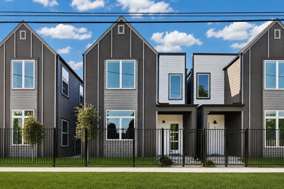 Unit for sale at 3411 Stonewall Street, Houston, TX 77020
