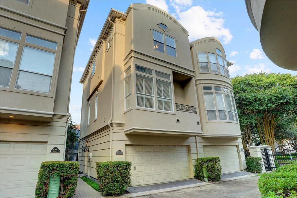 Unit for sale at 1515 Hyde Park Boulevard, Houston, TX 77006