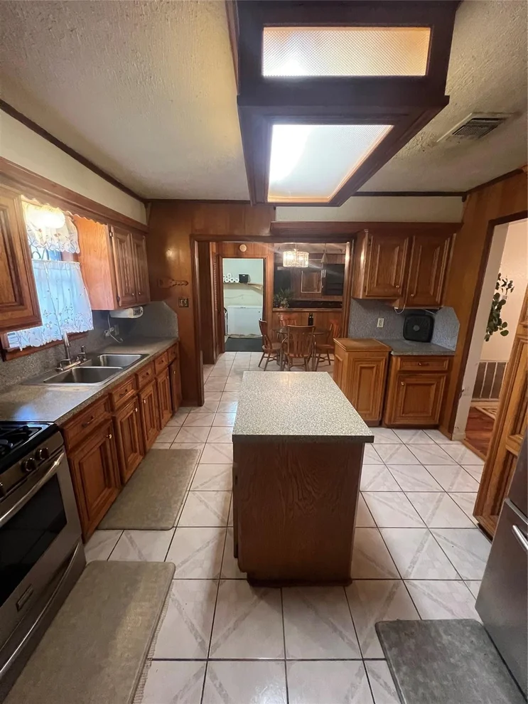 Unit for sale at 7618 Boggess Road, Houston, TX 77016