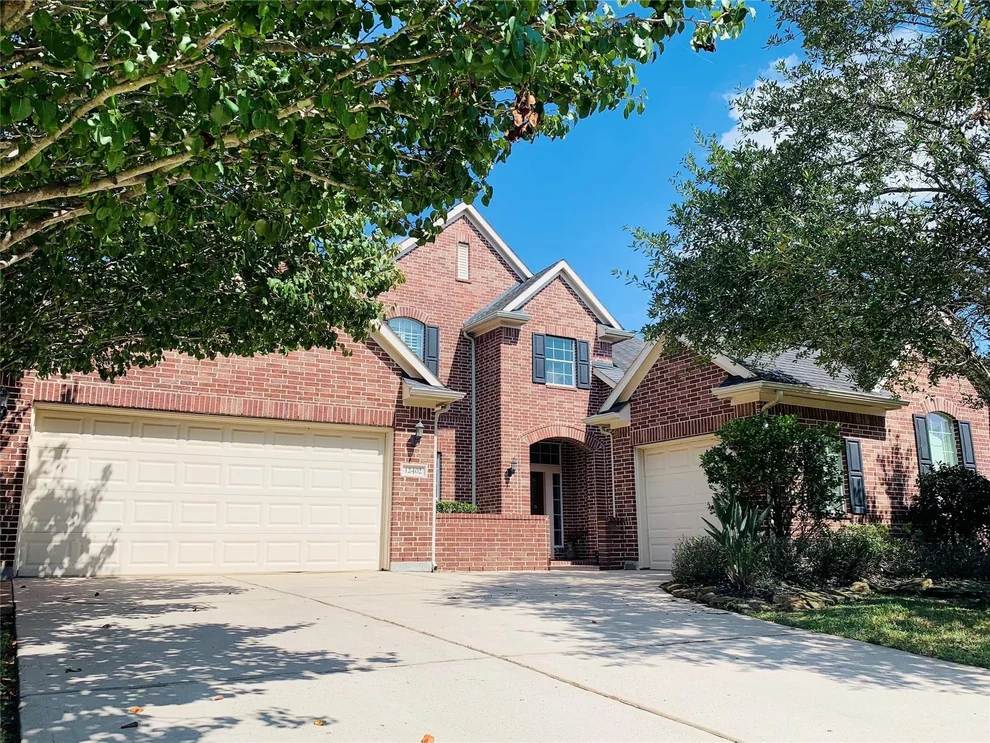 Unit for sale at 12402 Santiago Cove Lane, Houston, TX 77041