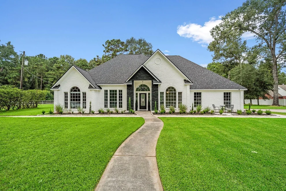 Unit for sale at 306 (310) Commons Trail Lane, Huffman, TX 77336