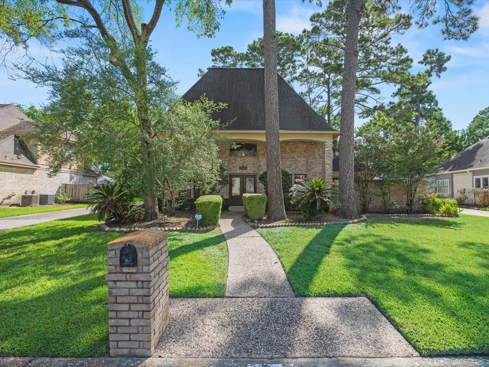 Unit for sale at 18310 Lake Oaks Drive, Spring, TX 77388