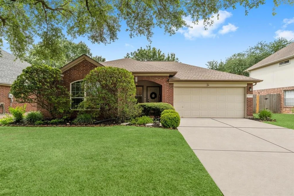 Unit for sale at 6107 Villa Hills Drive, Houston, TX 77066