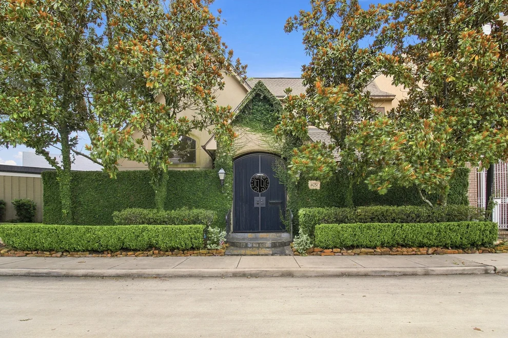 Unit for sale at 4057 Breakwood Drive, Houston, TX 77025