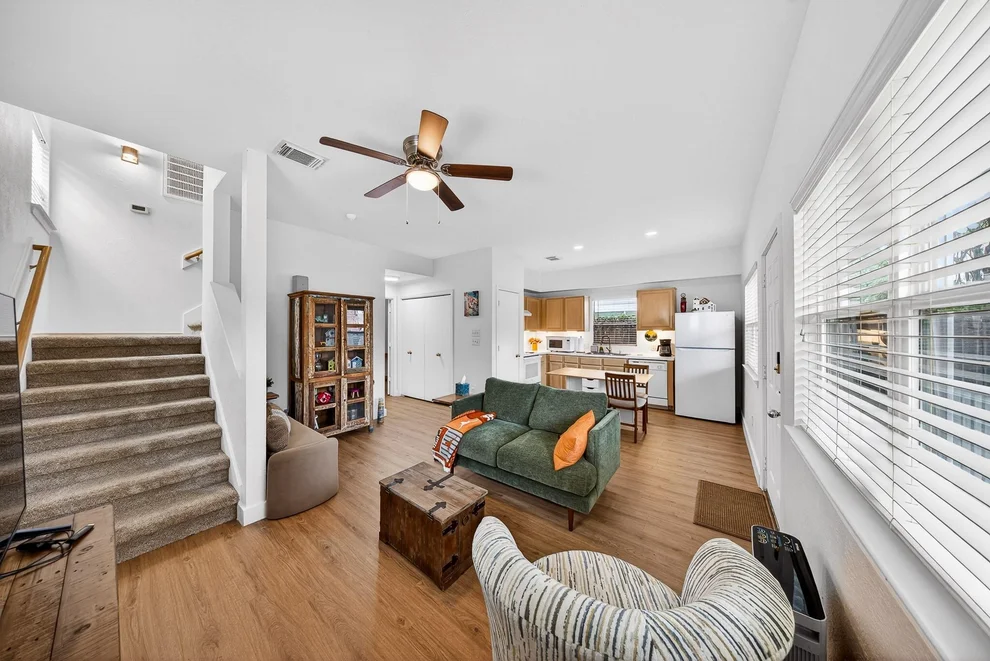 Unit for sale at 1318 Dennis Street, Houston, TX 77004