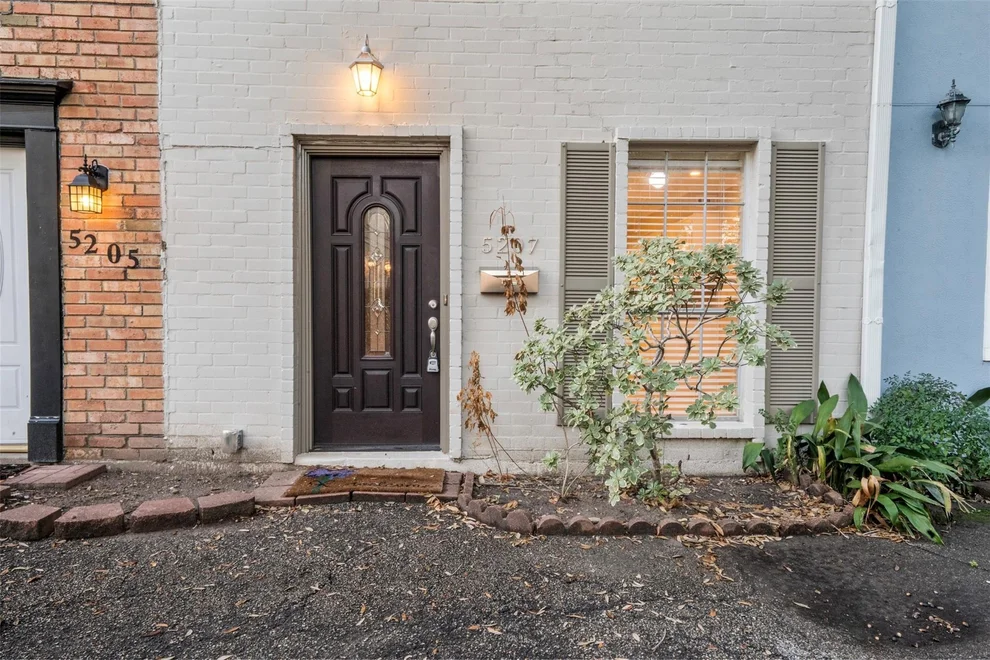 Unit for sale at 5207 Arboles Drive, Houston, TX 77035