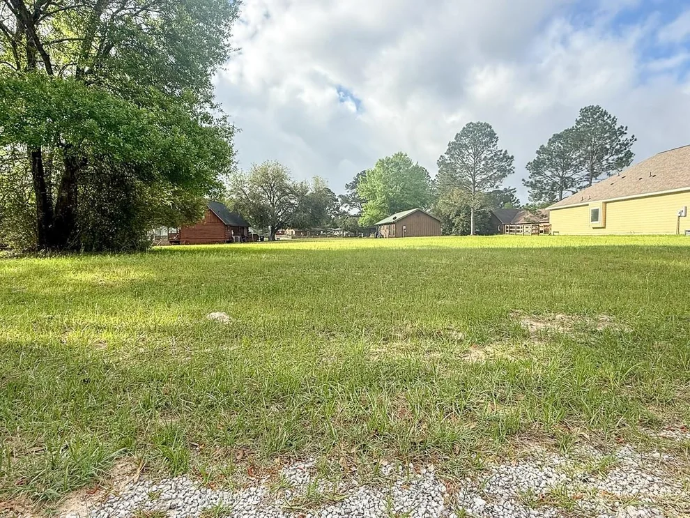 Unit for sale at 7 Alta Vista, Huntsville, TX 77340