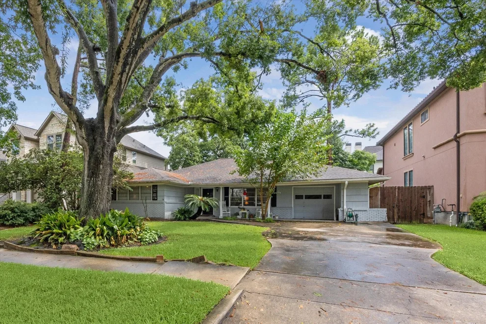 Unit for sale at 5211 Maple Street, Bellaire, TX 77401