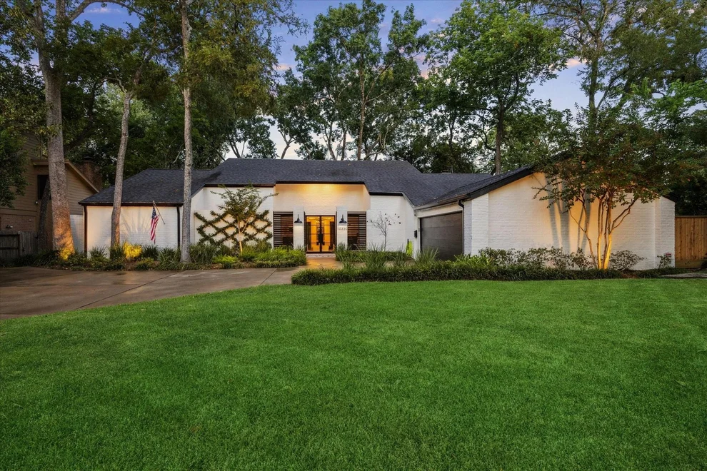 Unit for sale at 10330 Briar Drive, Houston, TX 77042