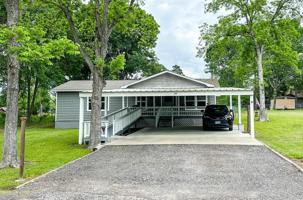 Unit for sale at 202 New Cove Drive, Livingston, TX 77351