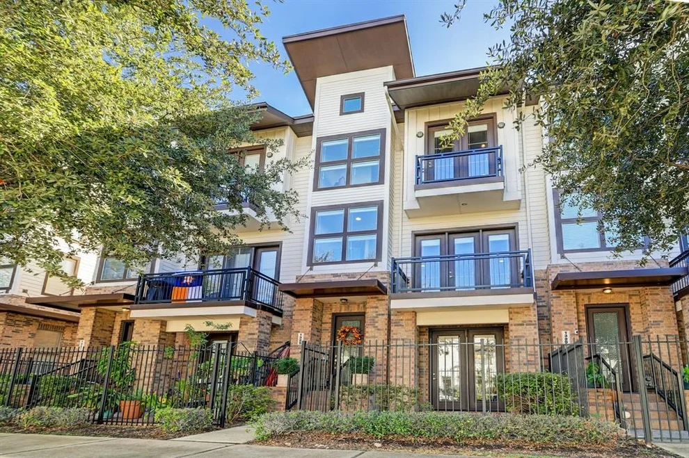 Unit for sale at 1325 Delano Street, Houston, TX 77003