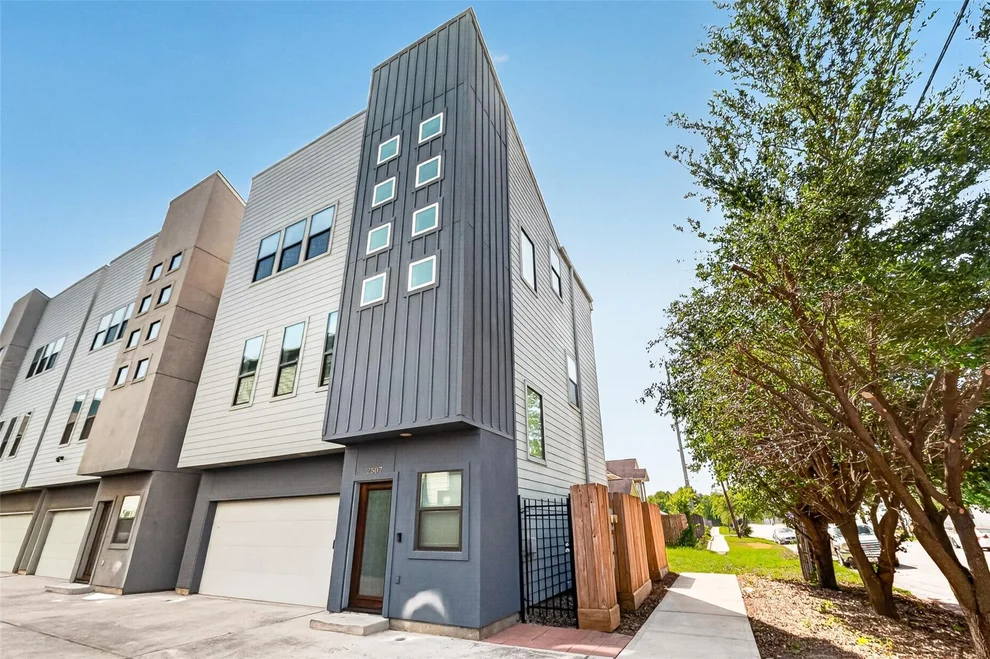 Unit for sale at 2507 Webster Street, Houston, TX 77003