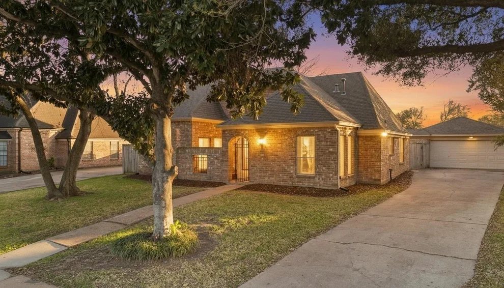 Unit for sale at 7107 Mission Bay Drive, Houston, TX 77083