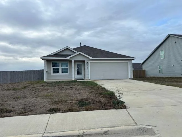 Unit for sale at 360 Agave Circle, Jourdanton, TX 78026