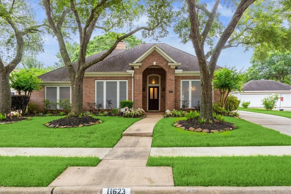 Unit for sale at 11623 Mighty Redwood Drive, Houston, TX 77059