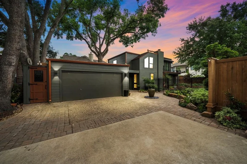 Unit for sale at 7703 Bobbitt Lane, Houston, TX 77055