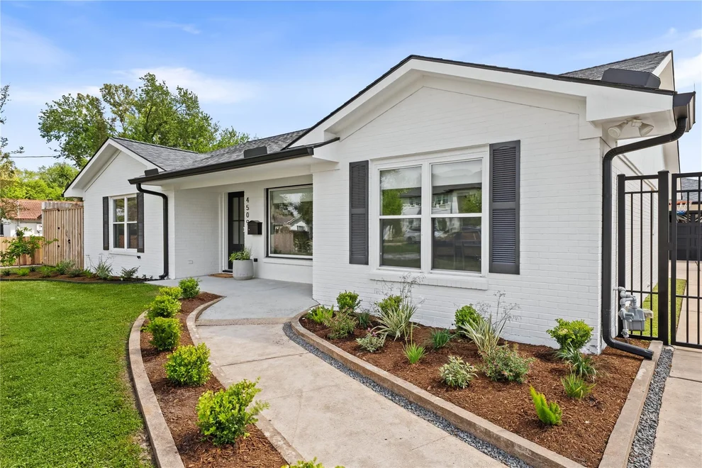 Unit for sale at 4509 Brookwoods Drive, Houston, TX 77092