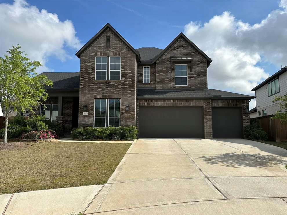 Unit for sale at 32006 Crested Knoll Court, Fulshear, TX 77441