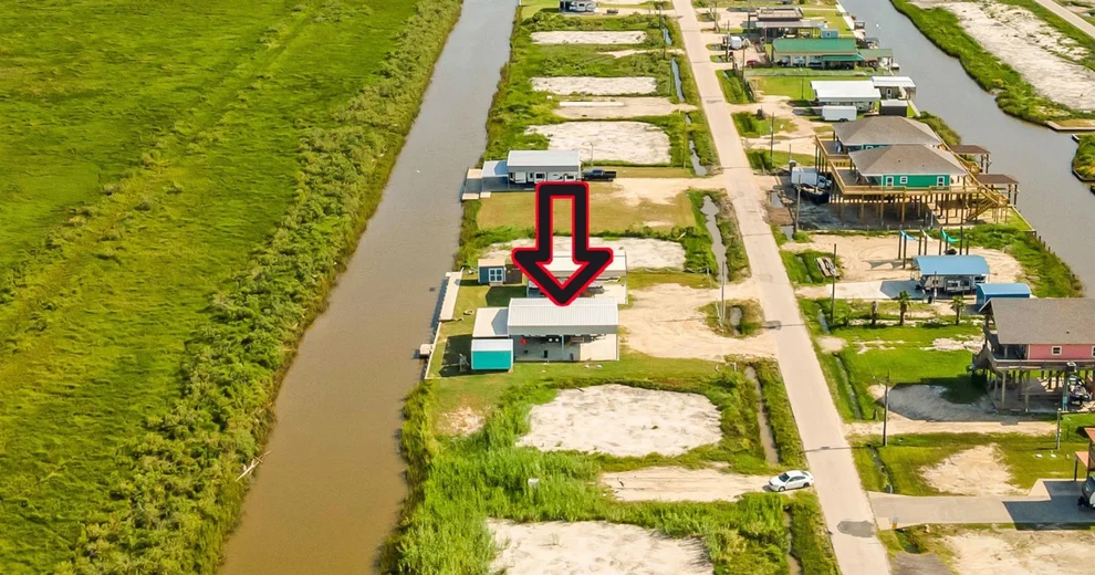 Unit for sale at 1306 Mabry Street, Gilchrist, TX 77617