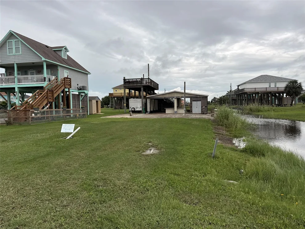 Unit for sale at 947 S Selwyn Road, Crystal Beach, TX 77650