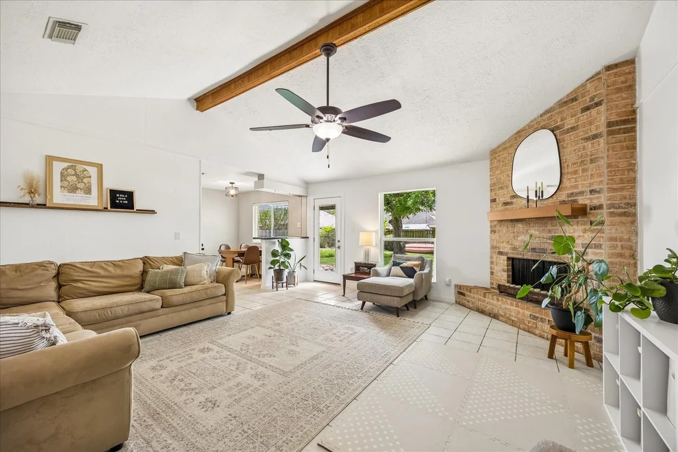 Unit for sale at 807 W Galveston Street, League City, TX 77573
