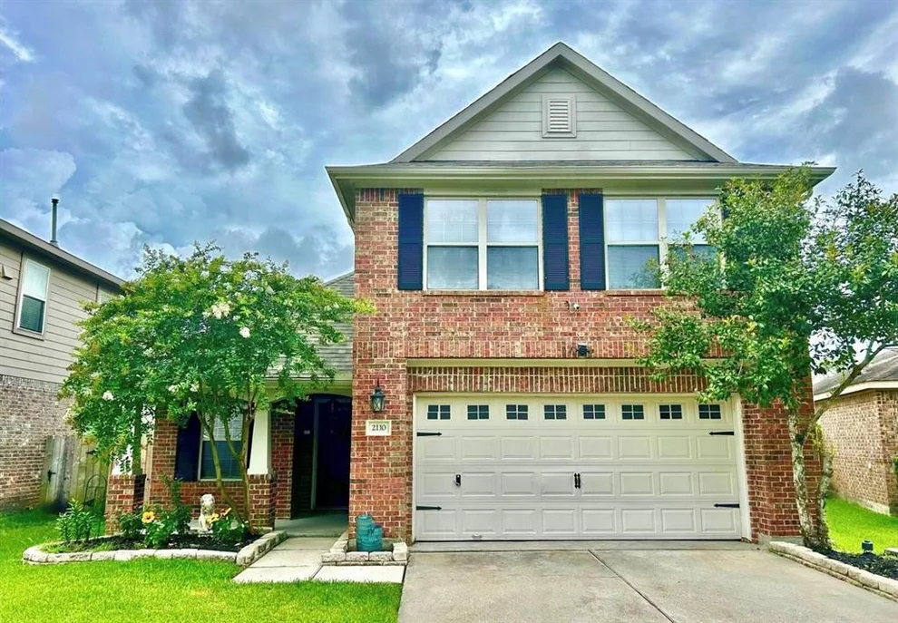 Unit for sale at 2110 Sterling Oaks Drive, Rosharon, TX 77583