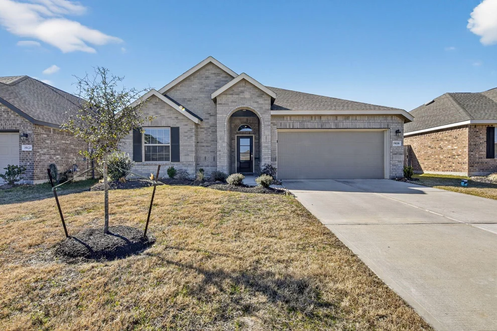 Unit for sale at 19116 Sonora Chase Drive, New Caney, TX 77357