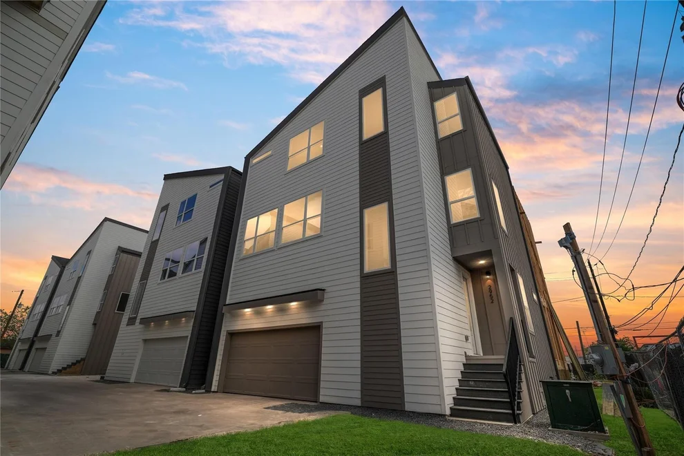 Unit for sale at 2951 Delafield Street, Houston, TX 77023