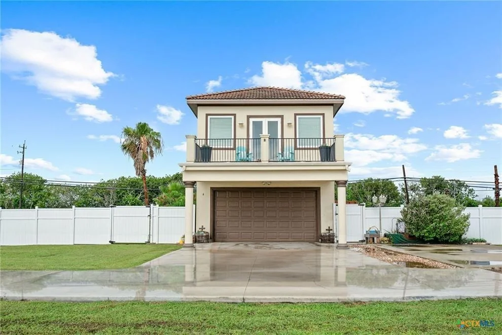Unit for sale at 4 Lavaca Bay Place, Port Lavaca, TX 77979
