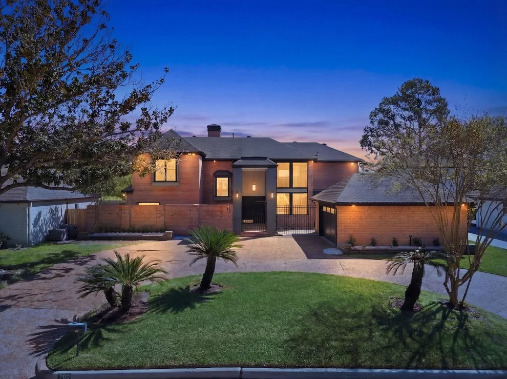 Unit for sale at 703 Montclair Boulevard, Sugar Land, TX 77478