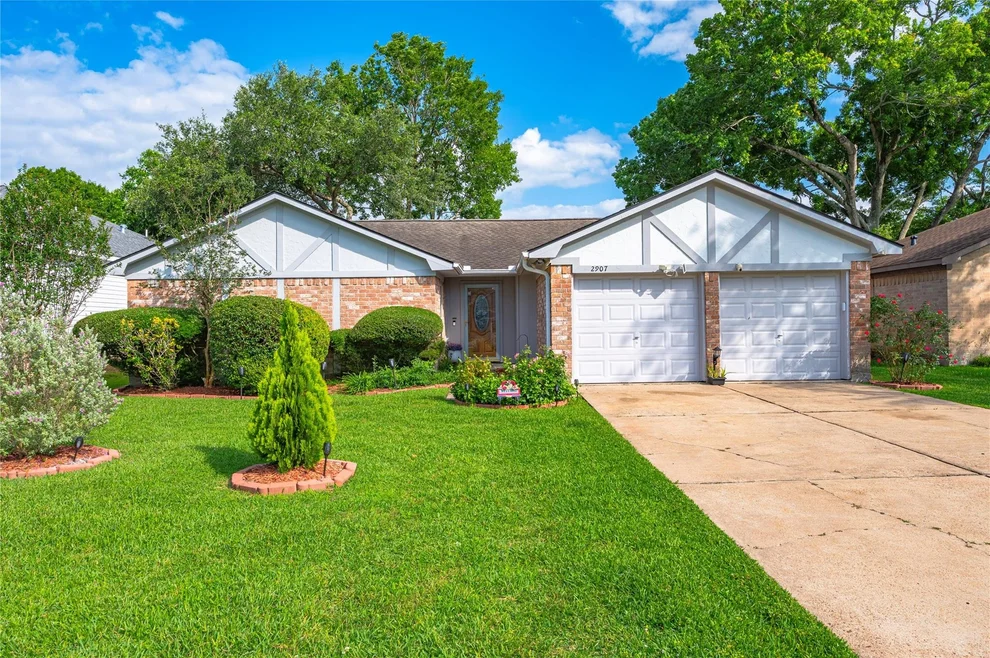 Unit for sale at 2907 Marlin Court, League City, TX 77573